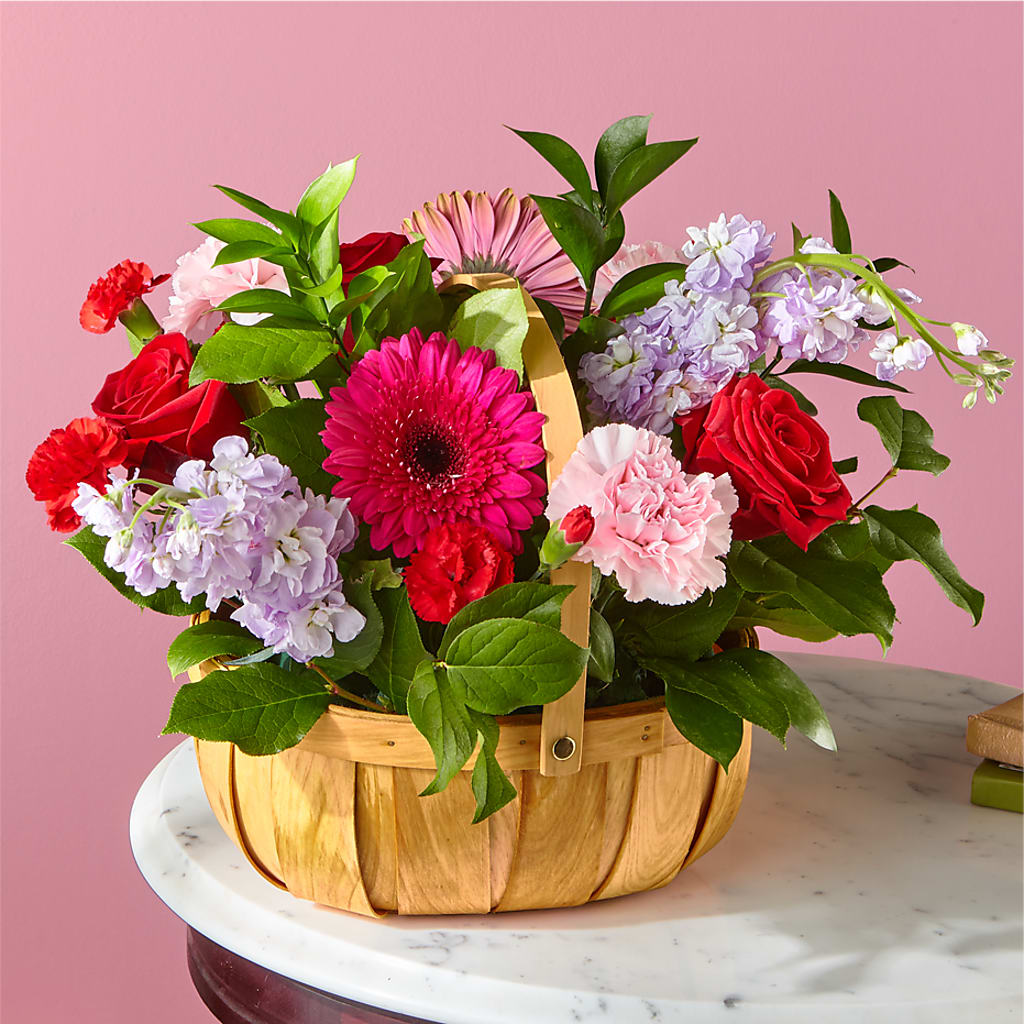 Pink Picnic Basket – Hlm Floral Events, Los Angeles CA
