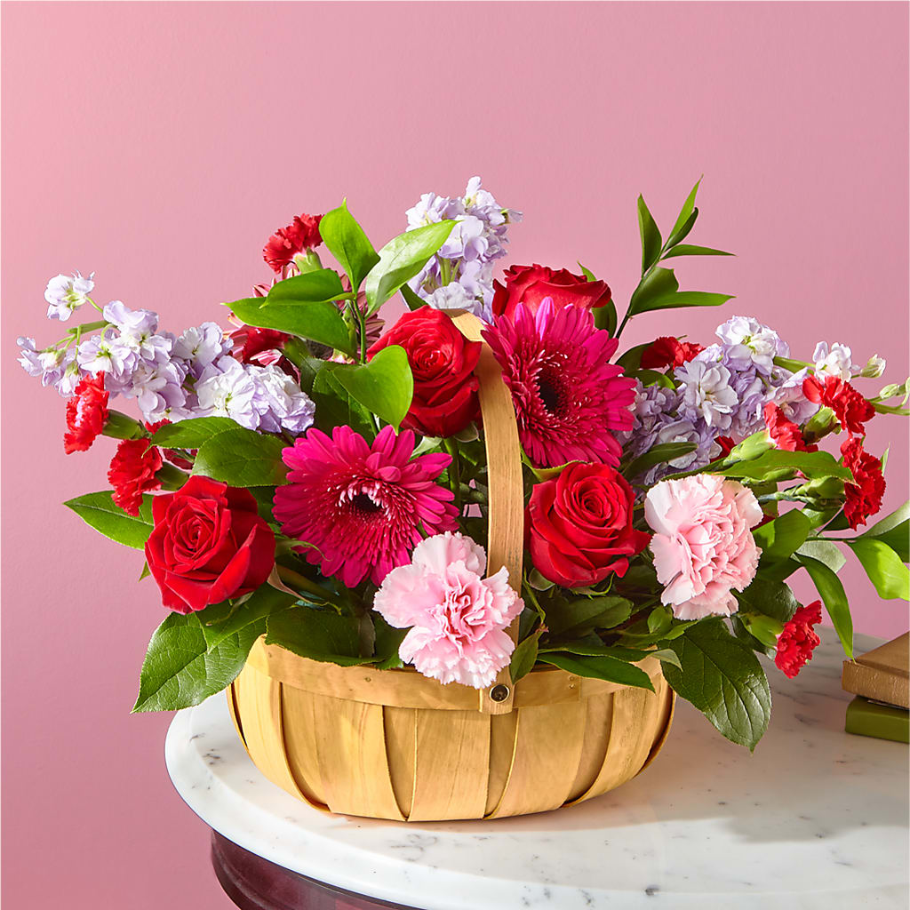 Pink Picnic Basket – Hlm Floral Events, Los Angeles CA