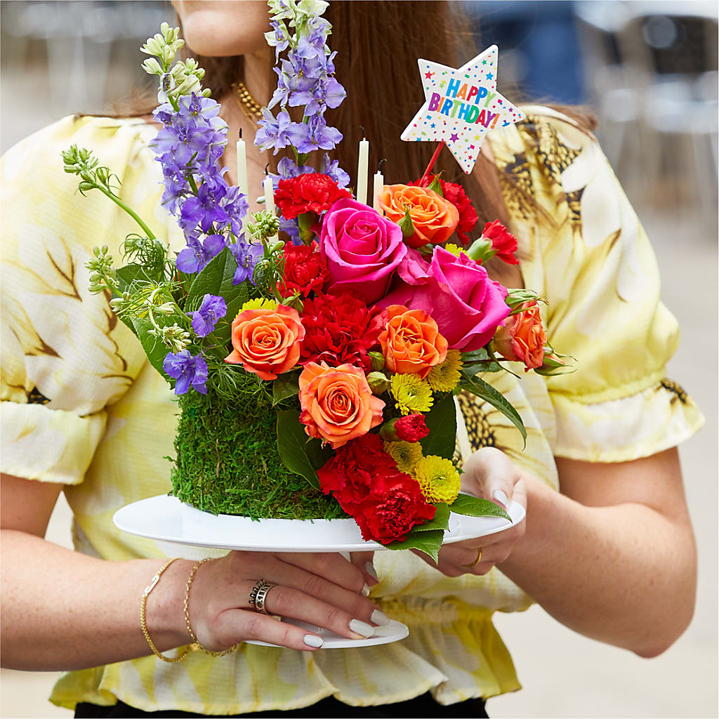 Best Year Yet Floral Cake – Hlm Floral Events, Los Angeles CA