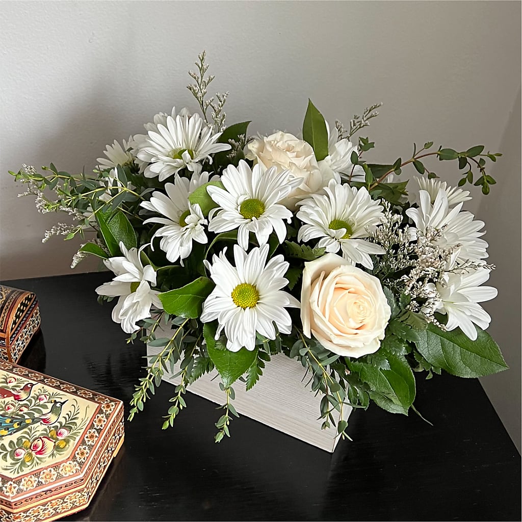 Fresh Linen Box Bouquet –  Hlm Floral Events, Los Angeles CA